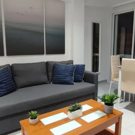 Turisstiko Playa Carvajal דירה פואנגירולה